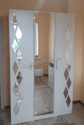 Шкаф Диана 3-х створчатый (Анкор светлый)