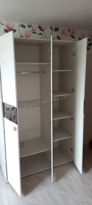 Шкаф распашной Сальма 3-х створчатый ШК-023 (Анкор светлый/Белый глянец)