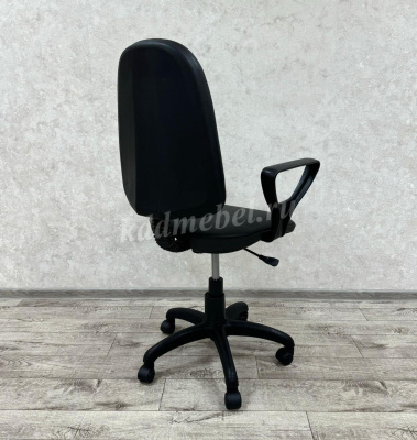 Кресло офисное Престиж Гольф PV-1 кож/зам (Черный)