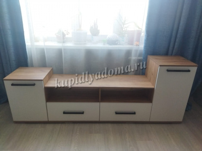 Тумба ТВ Парус-2 (Дуб крафт золотой/Белый древесные поры)