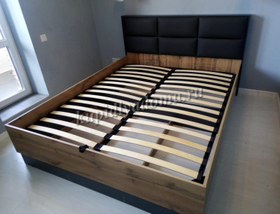 Кровать-73 1.6 Бруно с подъёмным механизмом (Дуб Вотан/Серый Графит)