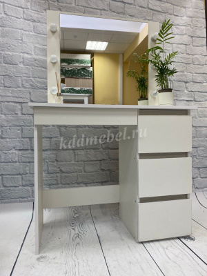 Косметический стол с подсветкой Сура (Белый)